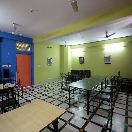 Oyo 1143 Hotel Rdb Palace Джайпур Екстериор снимка