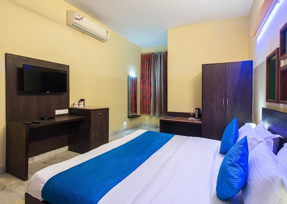 Oyo 1143 Hotel Rdb Palace Джайпур Екстериор снимка