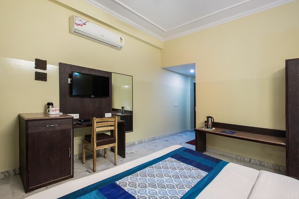 Oyo 1143 Hotel Rdb Palace Джайпур Екстериор снимка