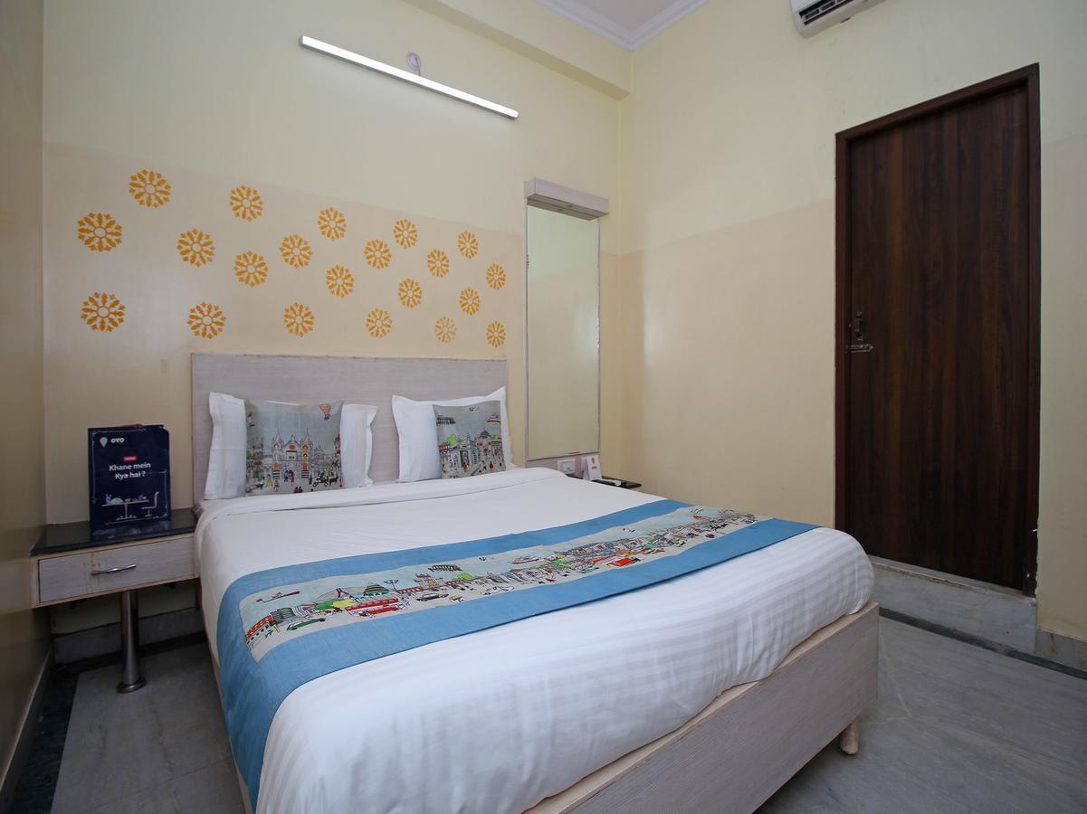 Oyo 1143 Hotel Rdb Palace Джайпур Екстериор снимка