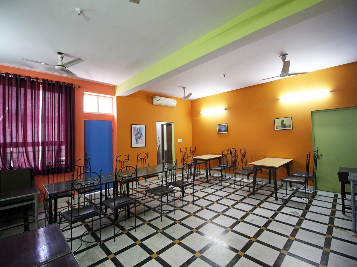 Oyo 1143 Hotel Rdb Palace Джайпур Екстериор снимка