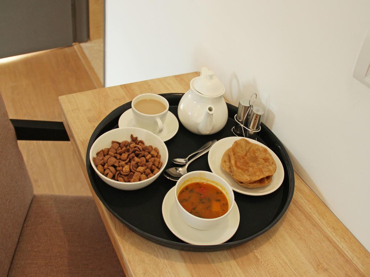 Oyo 1143 Hotel Rdb Palace Джайпур Екстериор снимка