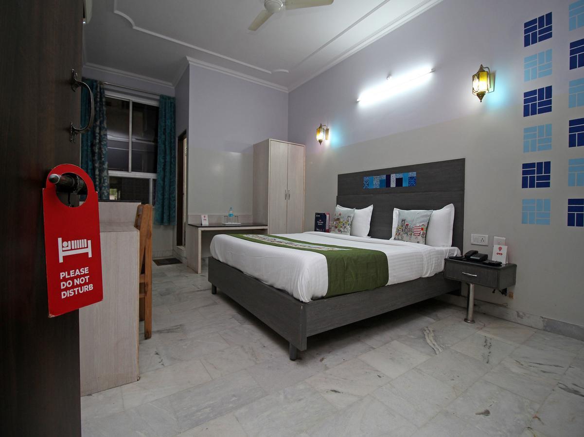 Oyo 1143 Hotel Rdb Palace Джайпур Екстериор снимка