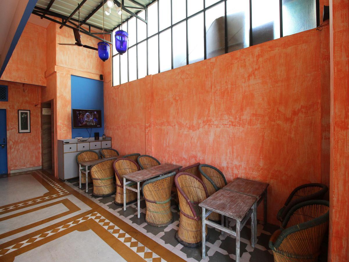 Oyo 1143 Hotel Rdb Palace Джайпур Екстериор снимка